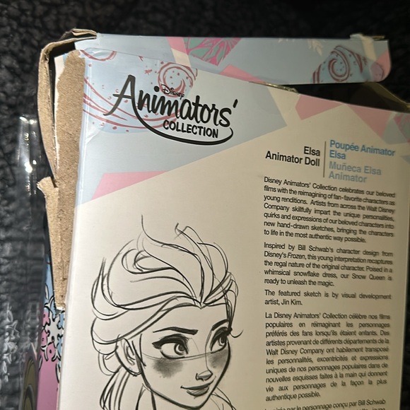 Disney Store Official Animators’ Collection Elsa Doll, Includes Olaf - Picture 2 of 3